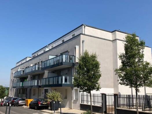 Appartement à louer 890 € 2 pièces 1 chambre 44 m² 2ème étage Village-Val Roger Villiers-le-Bel 95400