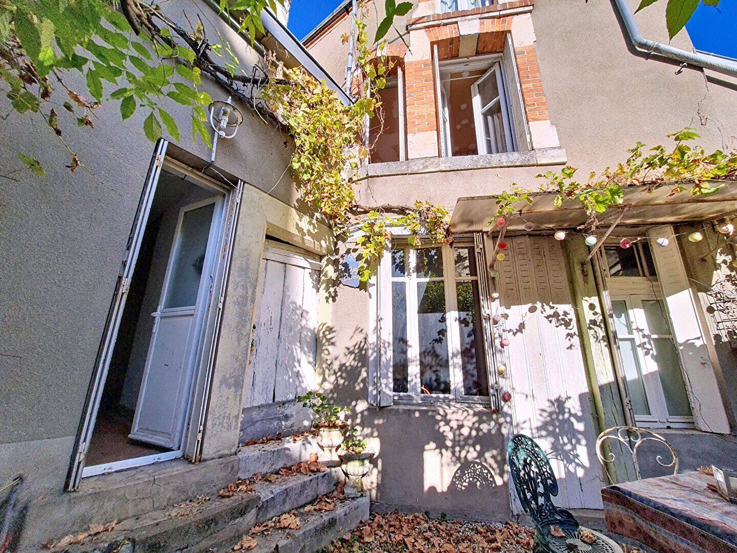 Maison 4 pièces 90 m² · à Orléans · 90 m² · 281 850 €