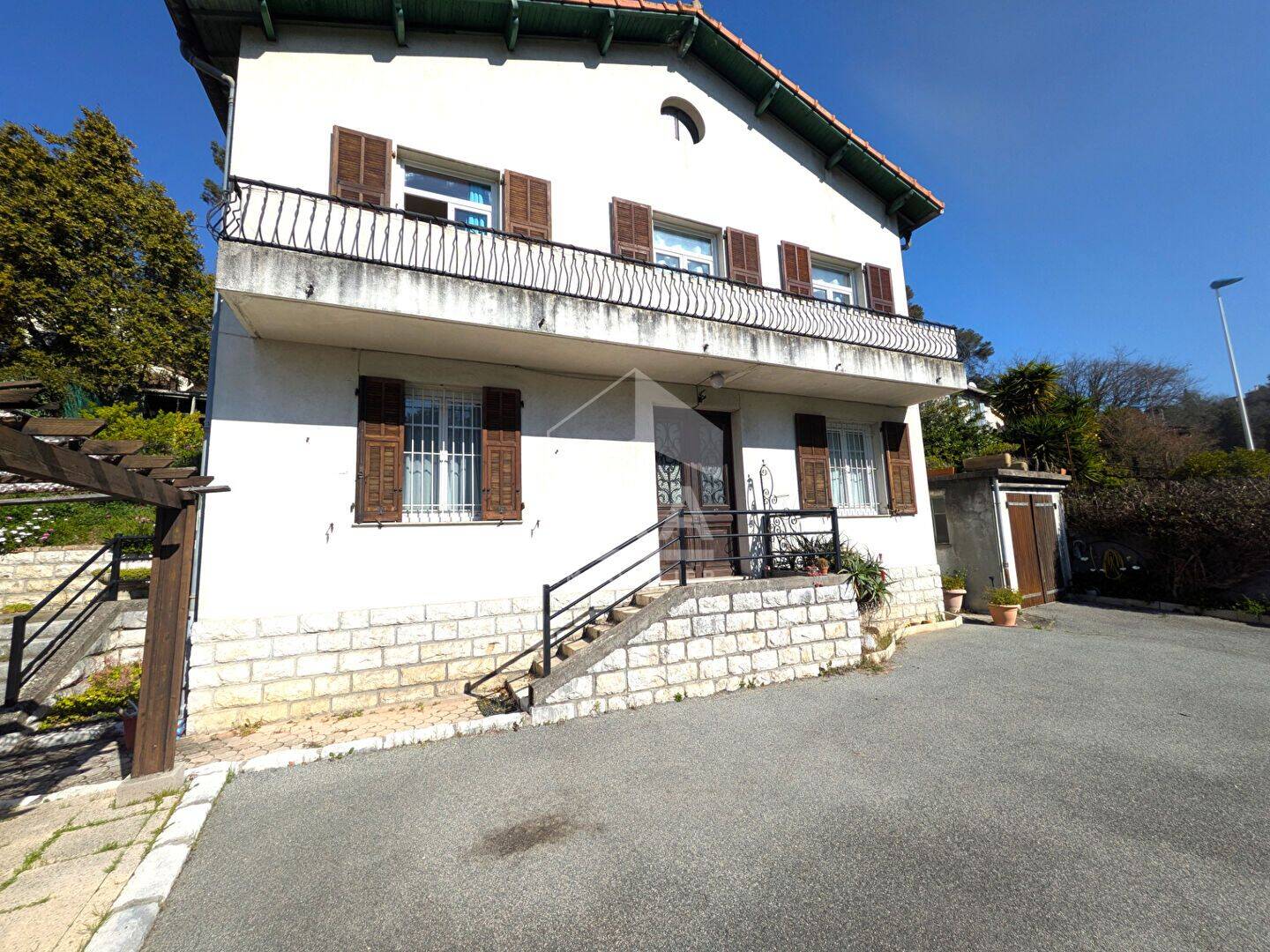 Maison 6 pièces 106 m² · à Cagnes-sur-Mer · 106 m² · 485 000 €