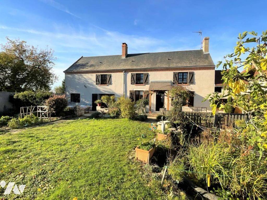 Maison 6 pièces 183 m² · à Maslives · 183 m² · 243 000 €