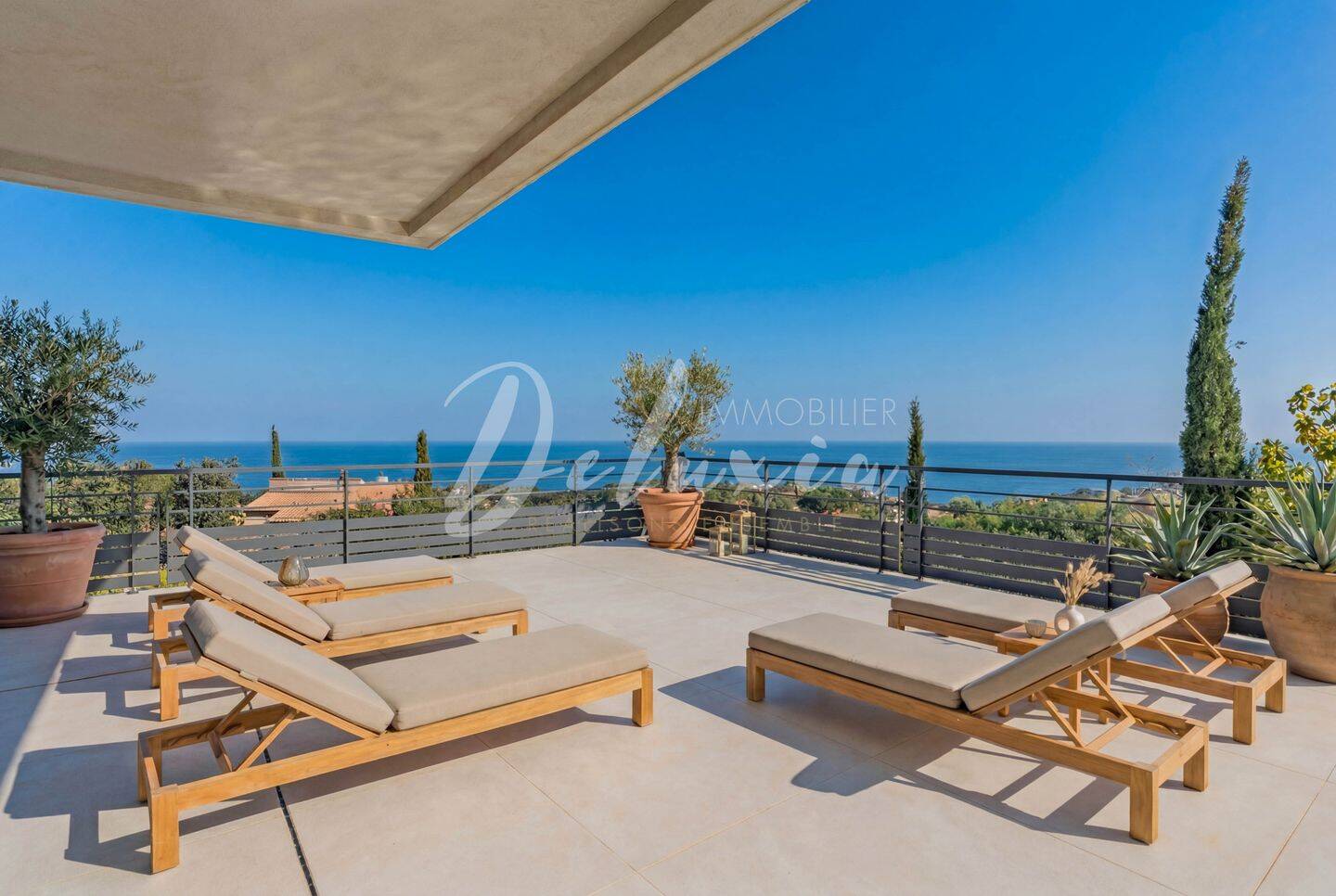 Maison 13 pièces 538 m² · à Roquebrune-sur-Argens · 538 m² · 4 830 000 €