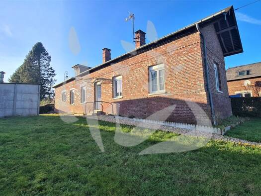 Maison de plain-pied à vendre 120 750 € 3 pièces 1 chambre 59 m² 998 m² de terrain Rosay-sur-Lieure 27790