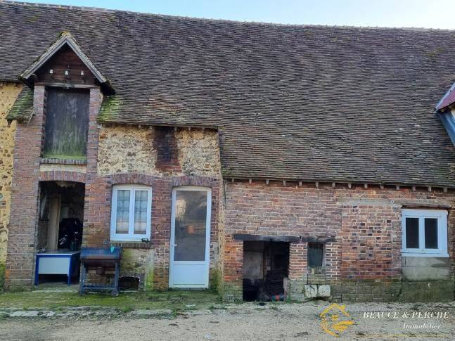 Maison 1 pièce 105 m² · à Illiers-Combray · 105 m² · 63 000 €