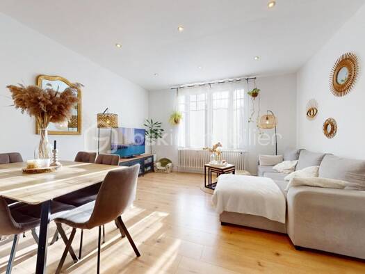 Duplex à vendre 219 000 € 3 pièces 2 chambres 60 m² RDC/1 Lardy 91510