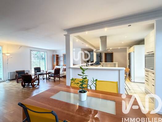 Maison de plain-pied à vendre 560 000 € 6 pièces 4 chambres 170 m² 760 m² de terrain Haut Vernouillet 78540