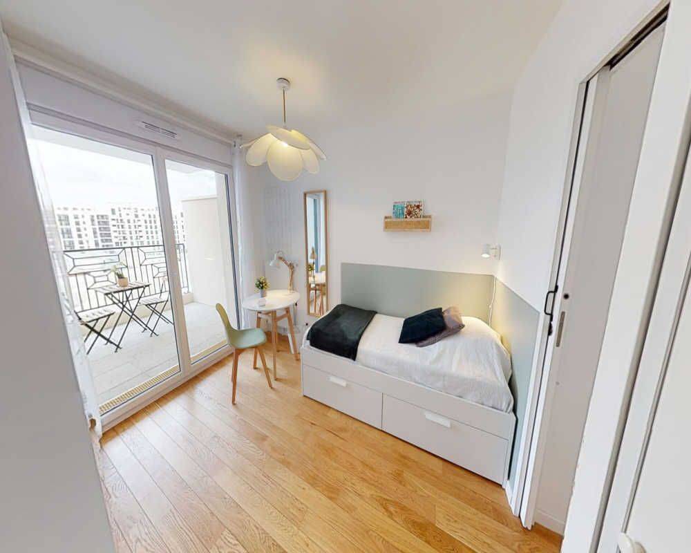 Appartement 4 pièces 90 m² · à Pantin · 90 m² · 985 €/mois