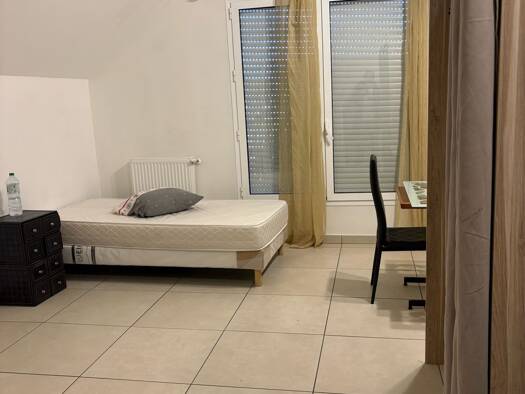 Appartement à louer - logement étudiant 690 € 1 pièce 25 m² Gagny 93220