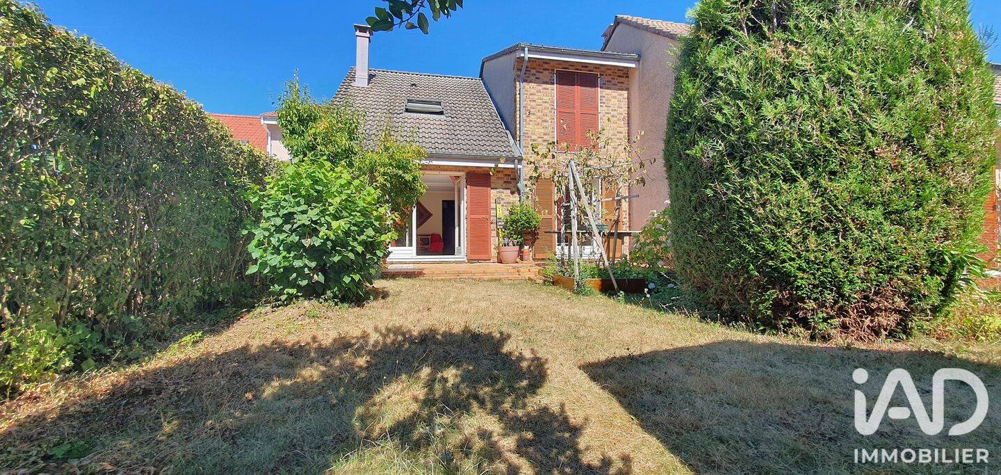 Maison 6 pièces 110 m² · à Coignières · 110 m² · 345 000 €