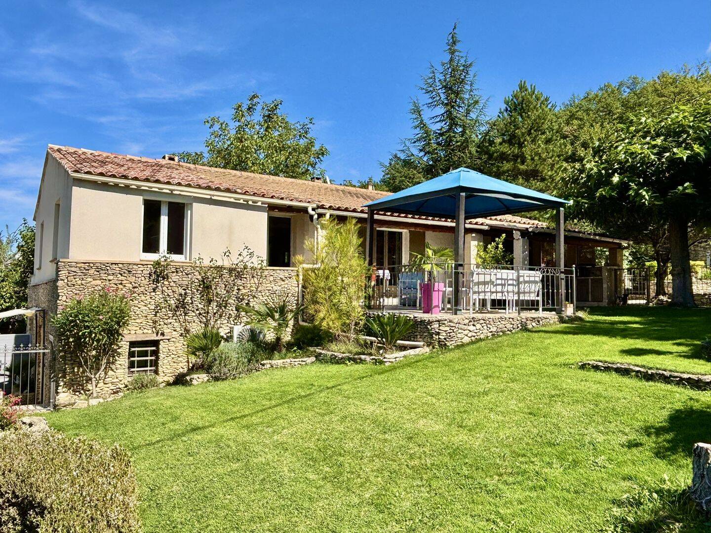 Maison 6 pièces 148 m² · à Malaucène · 148 m² · 619 000 €
