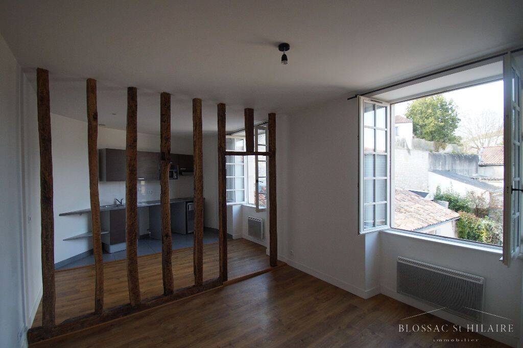 Appartement 2 pièces 49 m² · à Poitiers · 48,5 m² · 608 €