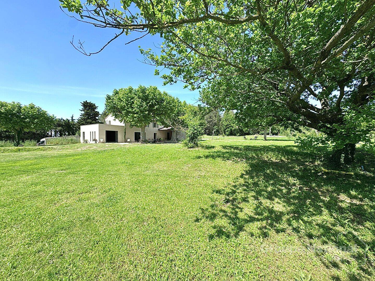 Maison 7 pièces 200 m² · à L'Isle-sur-la-Sorgue · 200 m² · 997 000 €