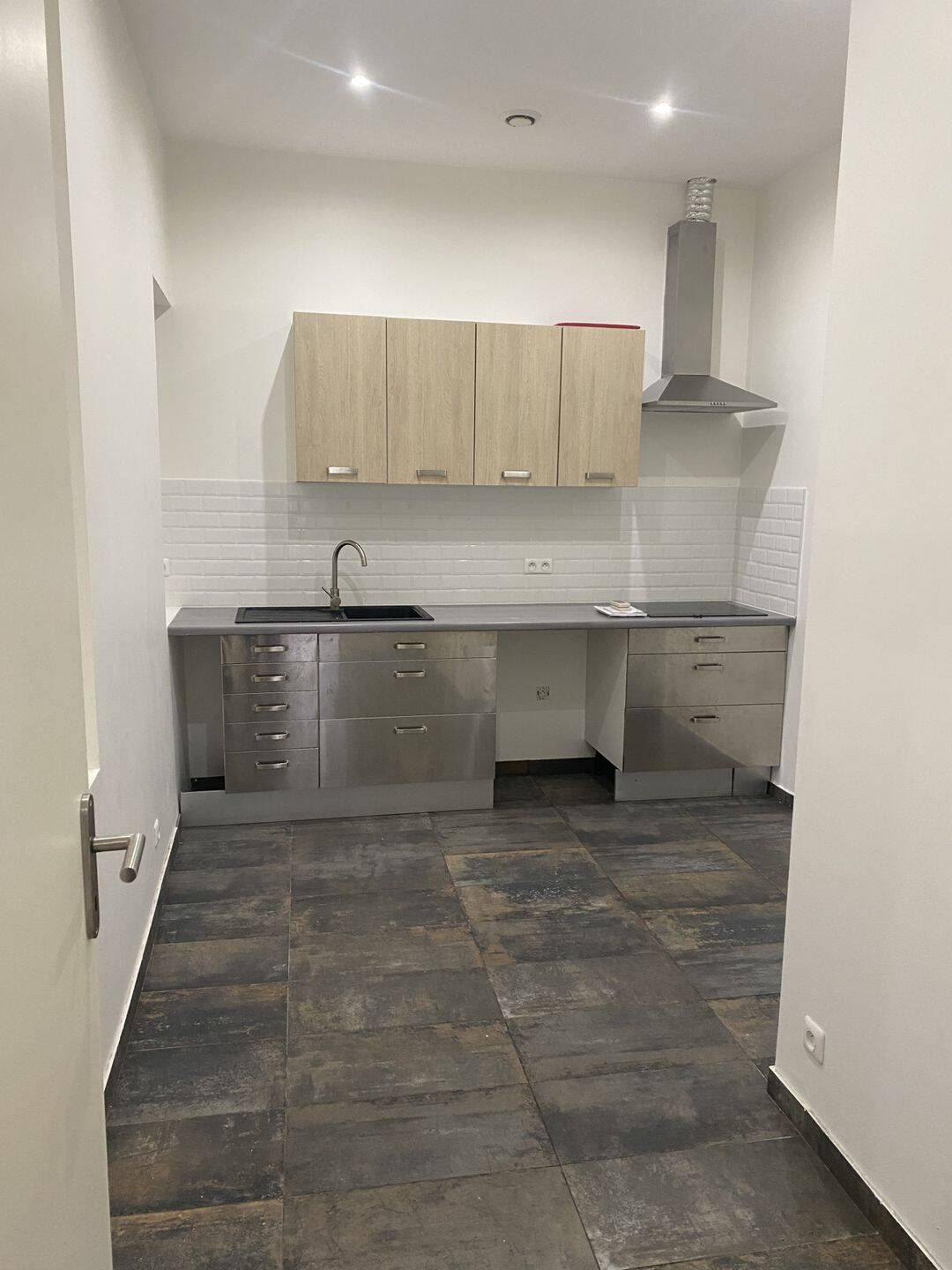 Appartement 3 pièces 87 m² · à Marseille 6ème Arrondissement · 86,6 m² · 1 060 €