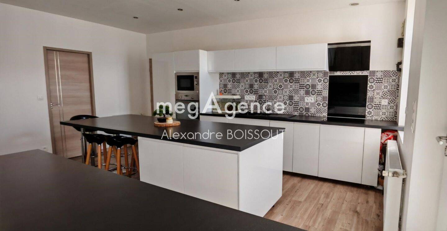 Maison 4 pièces 110 m² · à Saint-Pierre-lès-Elbeuf · 110 m² · 193 000 €