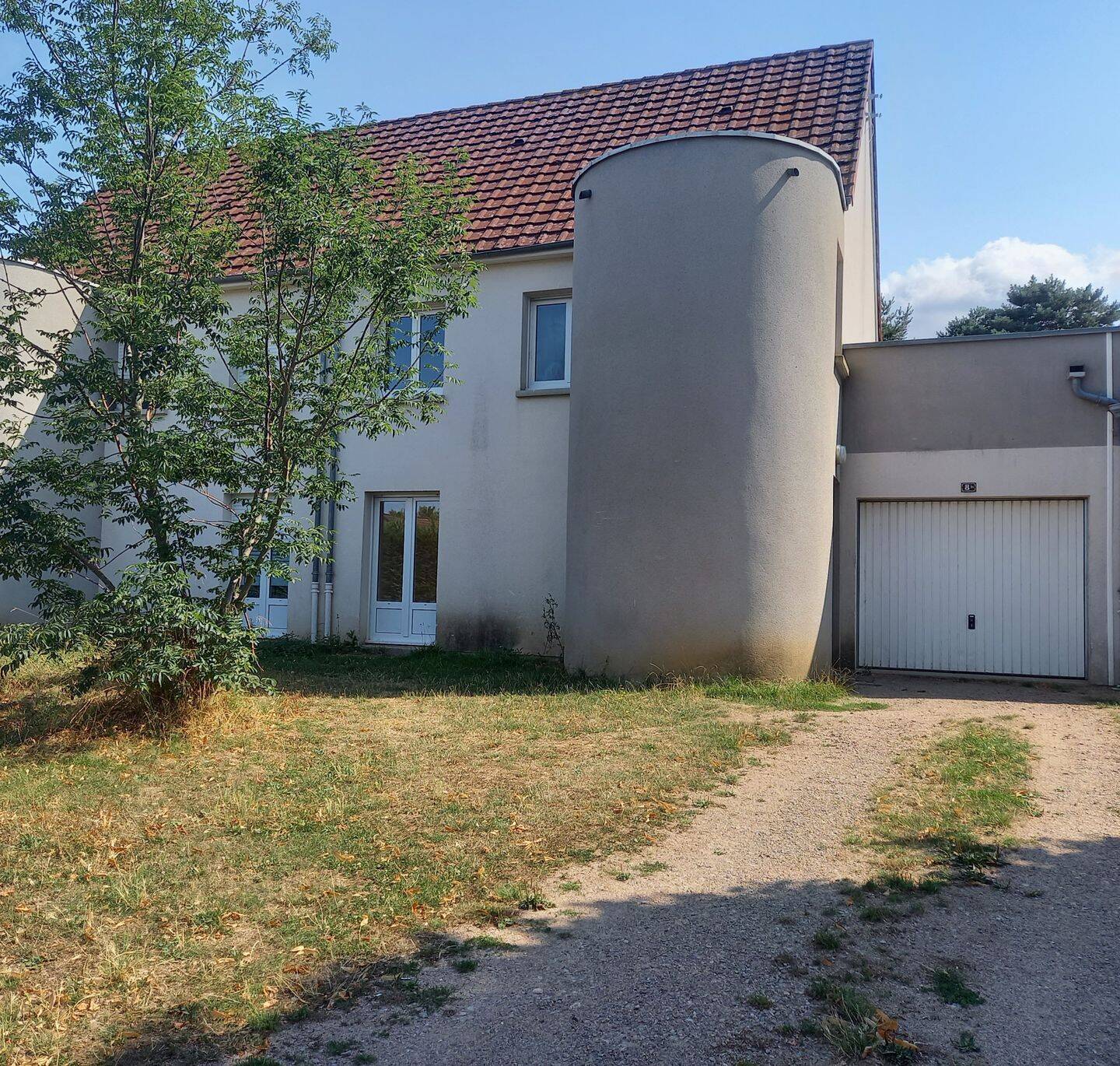 Maison 4 pièces 92 m² · à La Châtre · 92 m² · 92 000 €