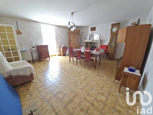 Maison à vendre 148 000 € 5 pièces 3 chambres 135 m² 1 854 m² de terrain Saint-Mesmin 85700