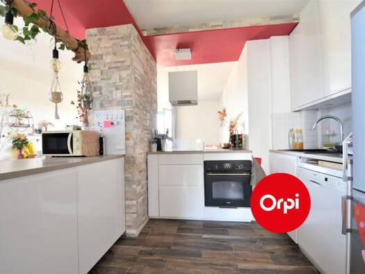 Appartement à louer 1 134 € 4 pièces 3 chambres 67,5 m² 5ème étage Bussiere Oullins-Pierre-Bénite 69600