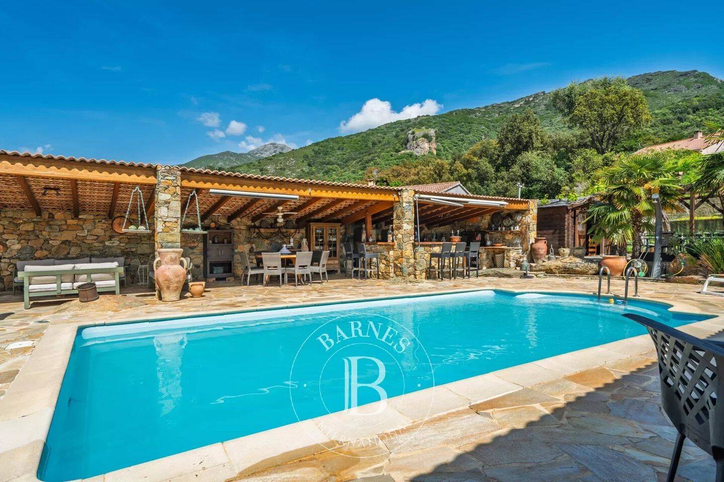 Maison 7 pièces 261 m² · à Patrimonio · 261 m² · 1 090 000 €