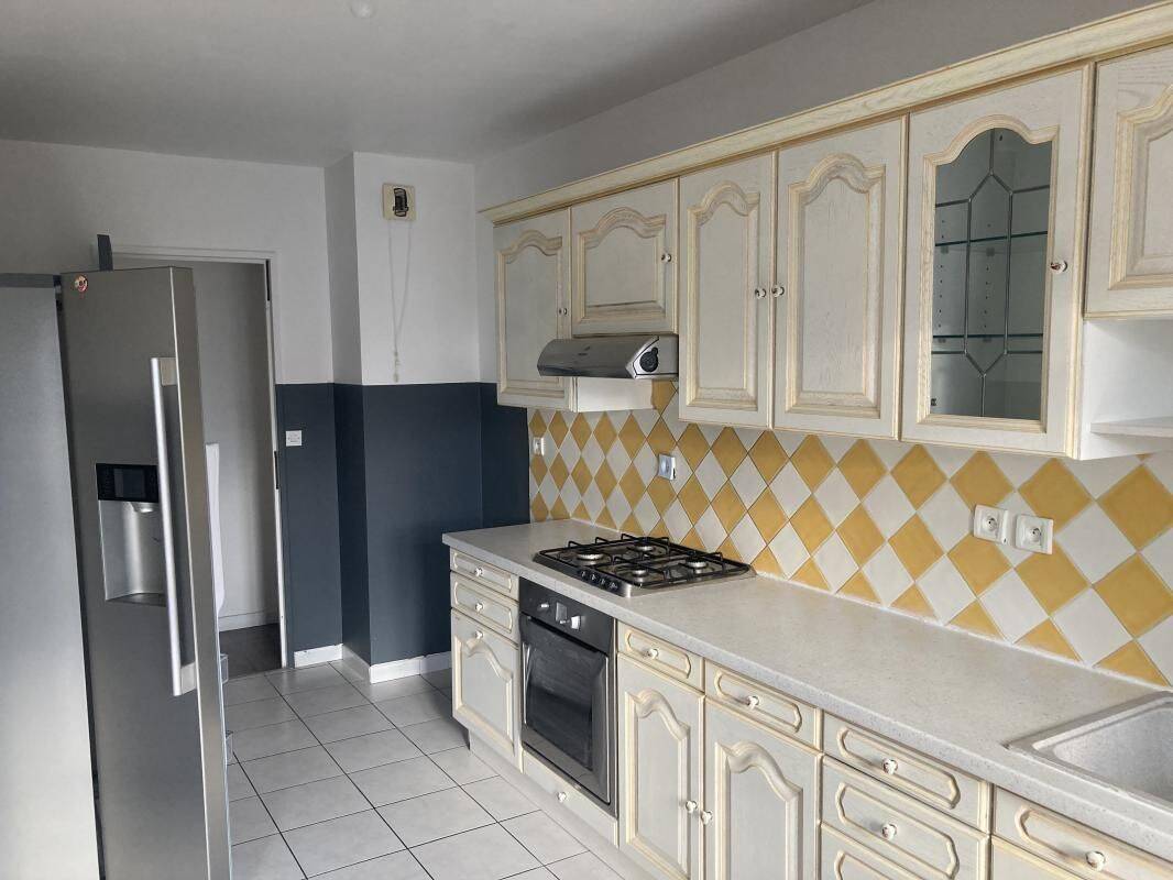 Appartement 5 pièces 93 m² · à Saint-Étienne · 93 m² · 849 €