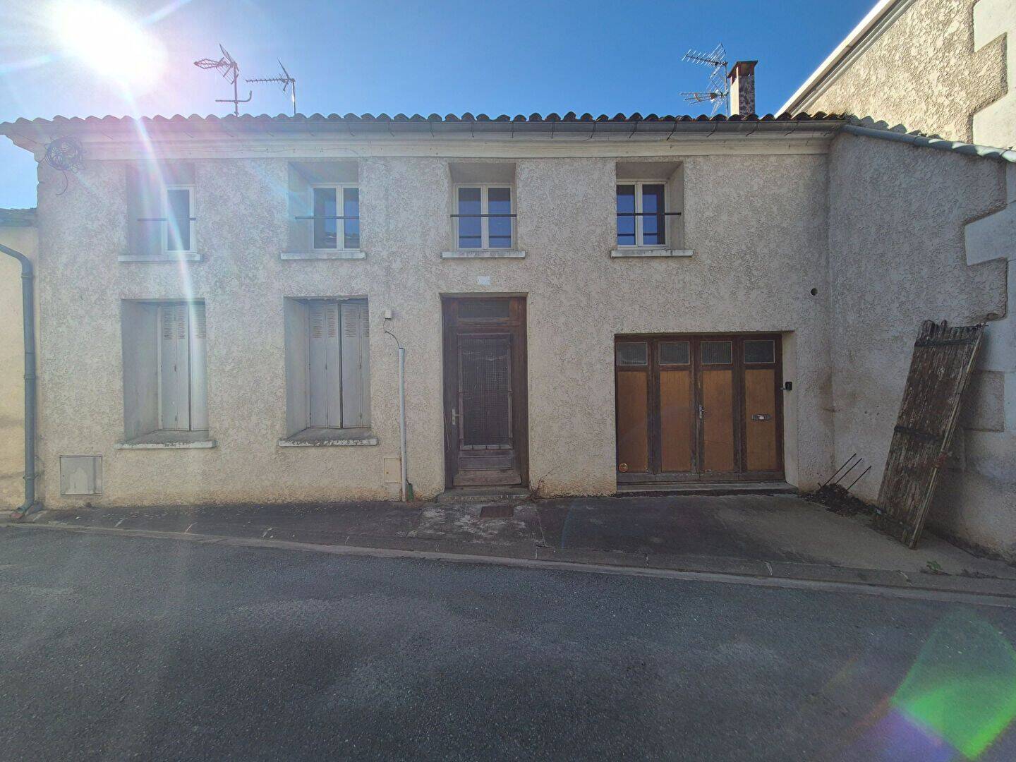 Maison 4 pièces 136 m² · à Matha · 136 m² · 95 850 €