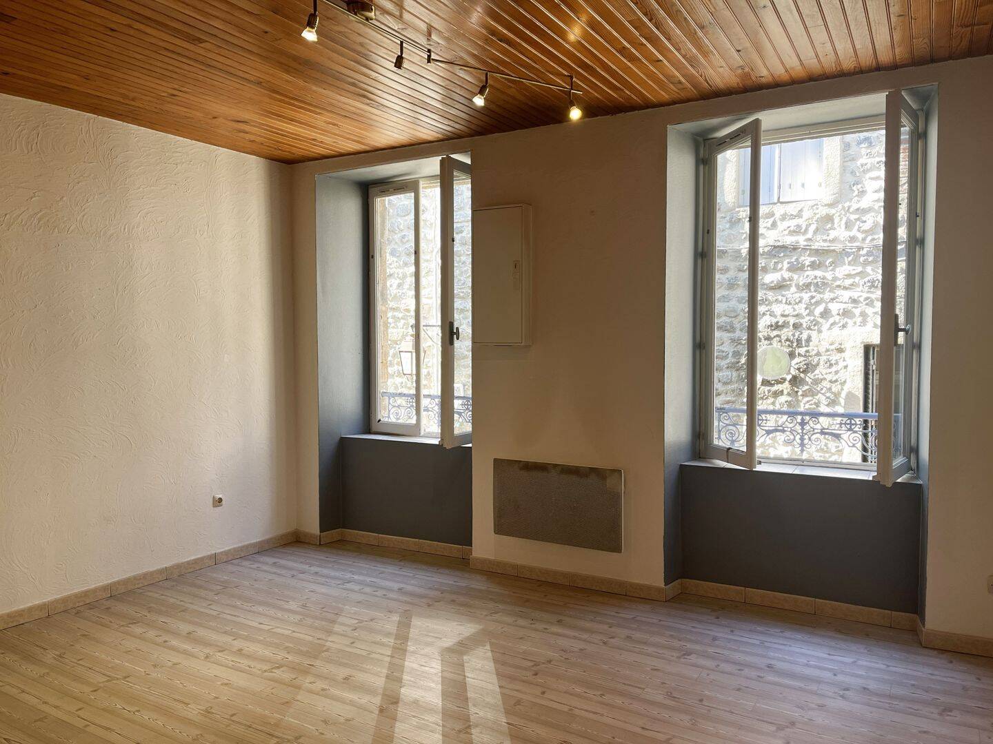 Appartement 3 pièces 57 m² · à Lamastre · 57 m² · 436 €