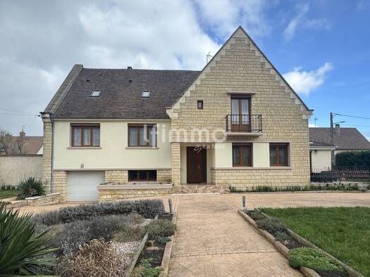 Maison à vendre 575 000 € 7 pièces 5 chambres 244 m² 1 868 m² de terrain Moulins-Saint Opportune Argentan 61200