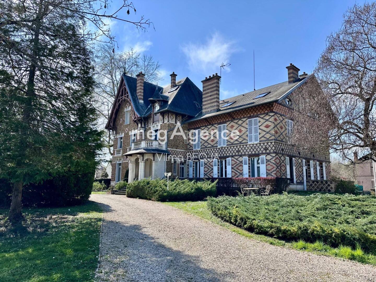 Appartement 4 pièces 131 m² · à Sens · 131 m² · 1 200 €