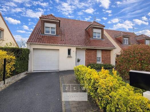 Maison à louer 990 € 4 pièces 3 chambres 91 m² Nord Ostricourt 59162