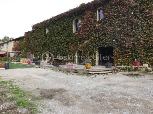 Maison à vendre 610 000 € 9 pièces 5 chambres 368 m² Route de Nîmes Lunel 34400