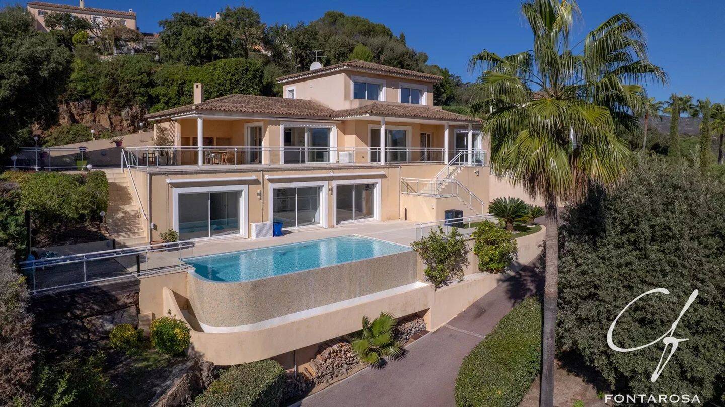 Maison 8 pièces 297 m² · à Saint-Raphaël · 297 m² · 1 370 000 €
