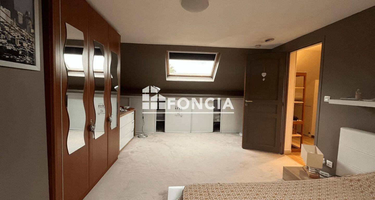 Maison 5 pièces 100 m² · à Bertangles · 100 m² · 890 €/mois