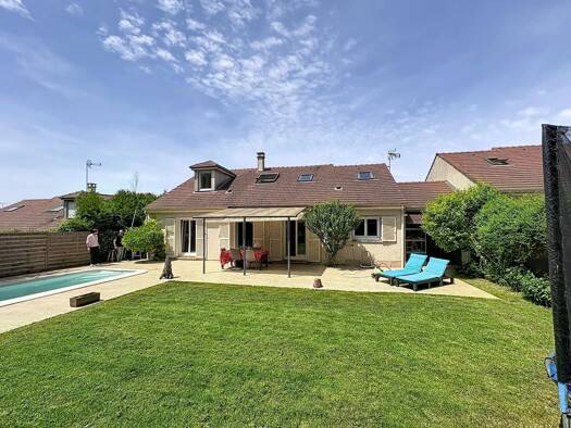 Maison à vendre 583 000 € 6 pièces 4 chambres 175 m² 650 m² de terrain Sud Ormesson-sur-Marne 94490