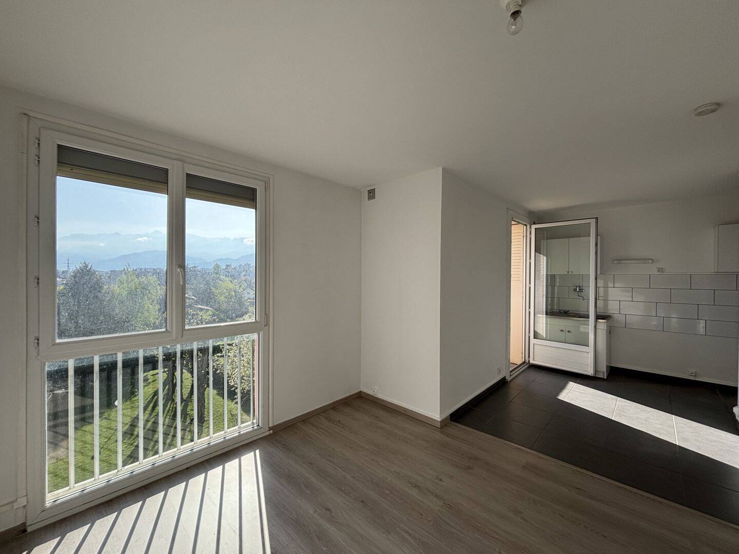 Appartement 1 pièce 30 m² · à Seyssinet-Pariset · 30,2 m² · 529 €
