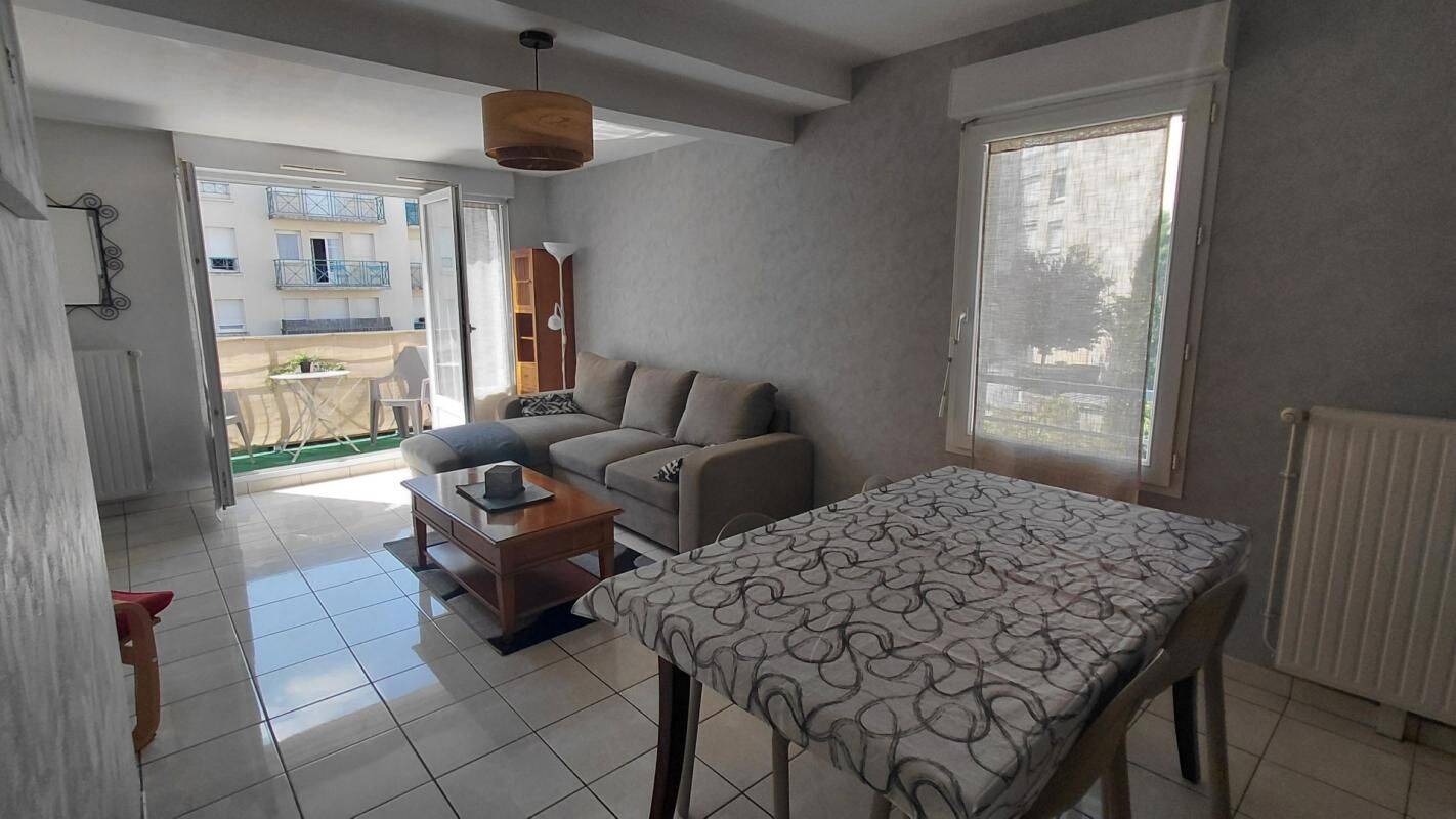 Appartement 2 pièces 43 m² · à Mainvilliers · 43 m² · 715 €