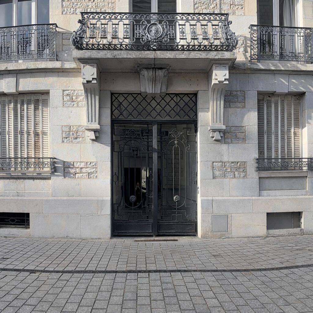 Appartement 5 pièces 203 m² · à Besançon · 203 m² · 2 136 €