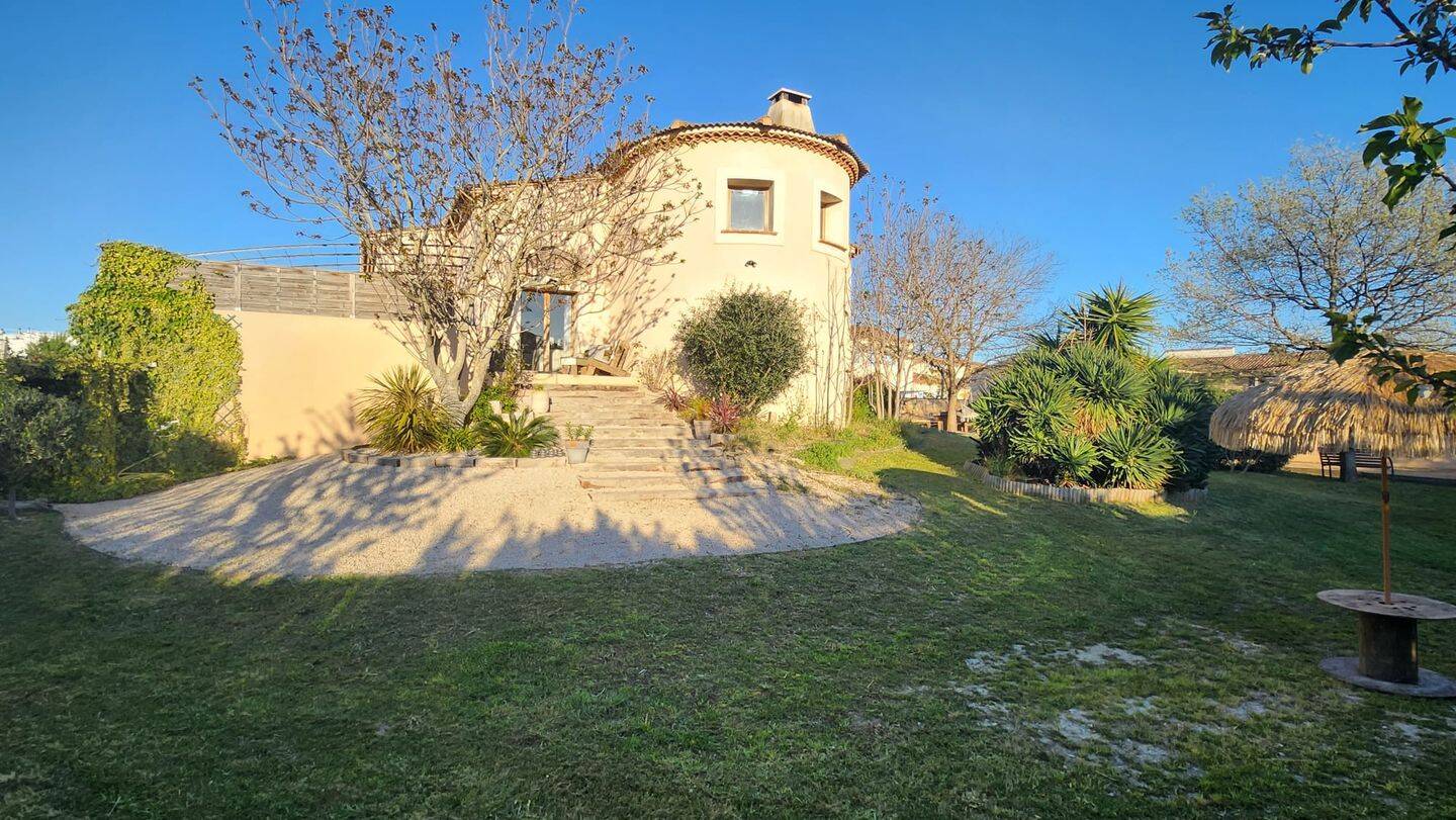 Maison 5 pièces 169 m² · à Marignane · 169 m² · 2 100 €/mois
