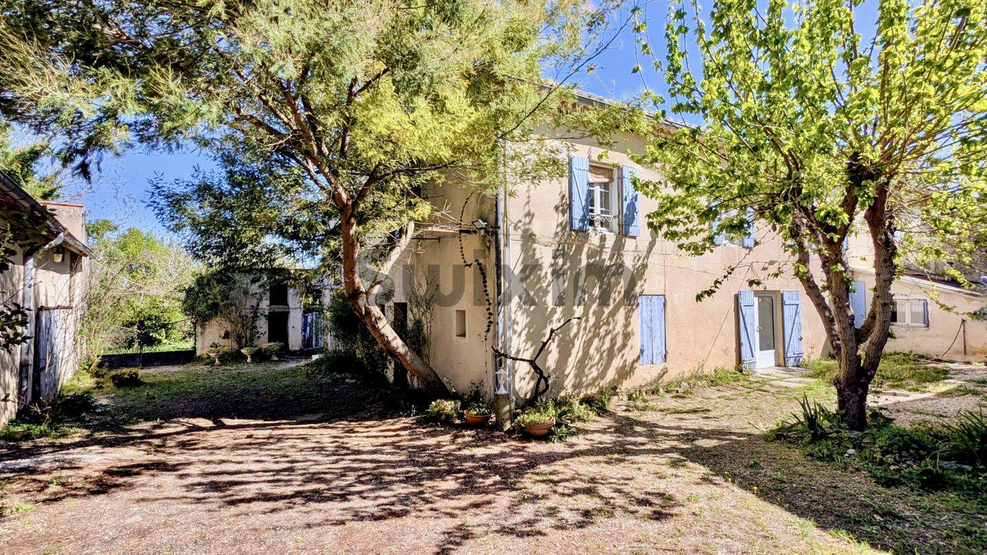 Maison 10 pièces 300 m² · à Uzès · 300 m² · 630 000 €
