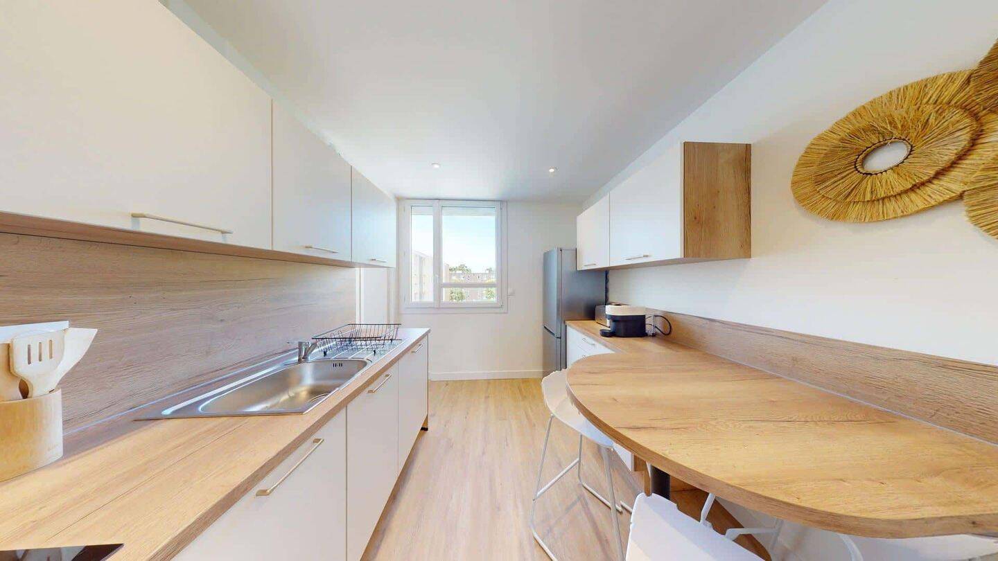 Room in Carré de Saxe, Rennes for 84 m² with 5 bedrooms - Coloca — 13