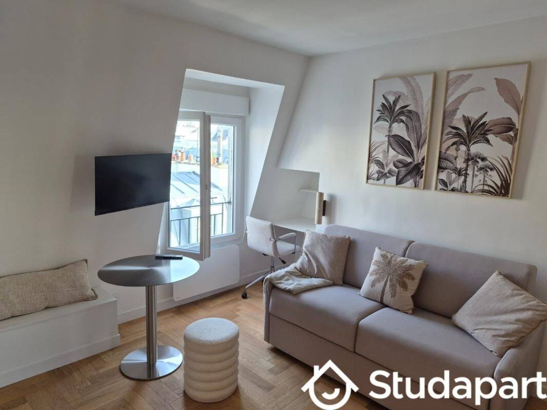 Appartement 1 pièce 15 m² · à Paris 17ème Arrondissement · 15 m² · 1 350 €/mois