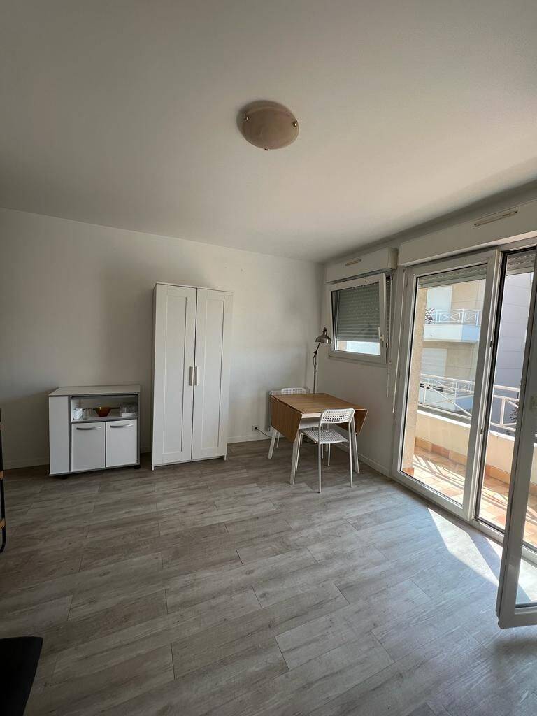 Appartement 1 pièce 23 m² · à Chaville · 23 m² · 770 €