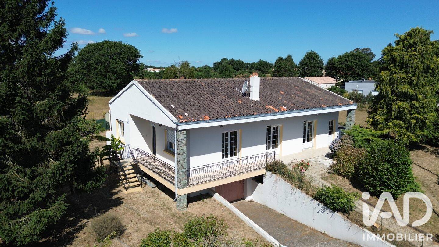 Maison 6 pièces 140 m² · à Nesmy · 140 m² · 239 000 €