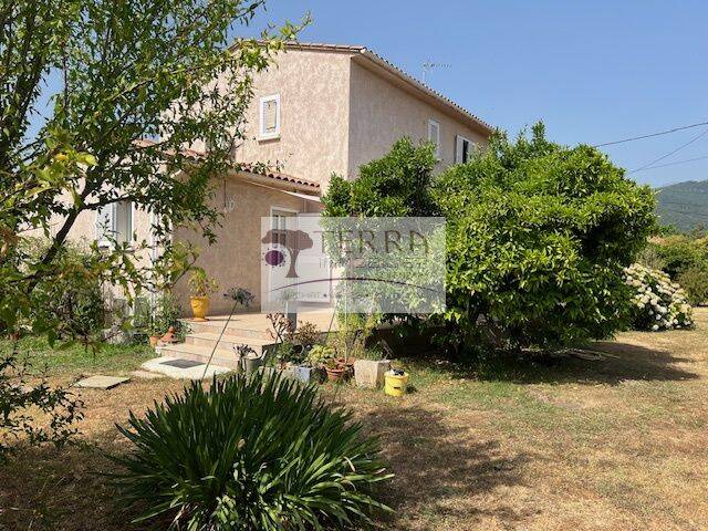 Maison 5 pièces 113 m² · à Prunelli-Di-Fiumorbo · 112,5 m² · 375 000 €