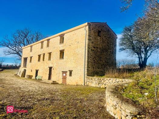 Maison à vendre 685 000 € 12 pièces 7 chambres 270 m² 5 600 m² de terrain Simiane-la-Rotonde 04150