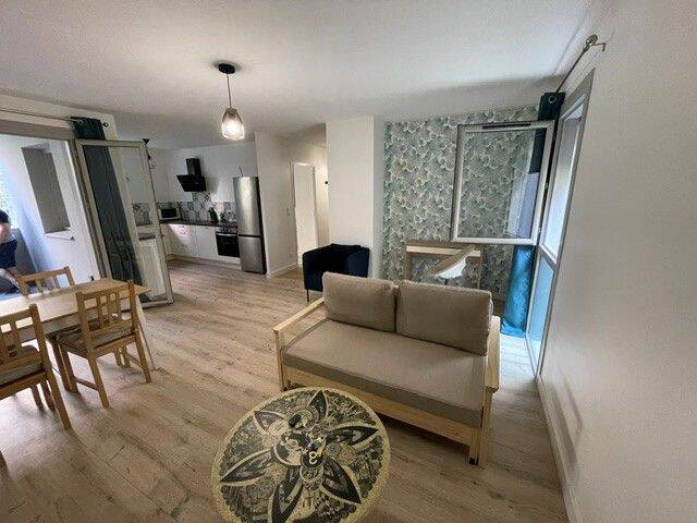 Appartement 2 pièces 53 m² · à Bordeaux · 52,6 m² · 1 070 €