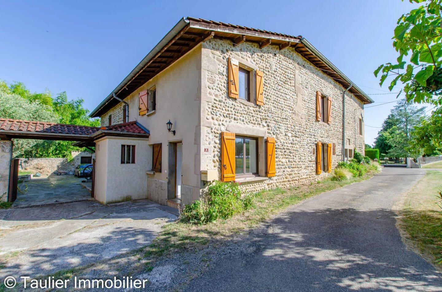Maison 4 pièces 102 m² · à Saint-Hilaire-du-Rosier · 102 m² · 900 €/mois