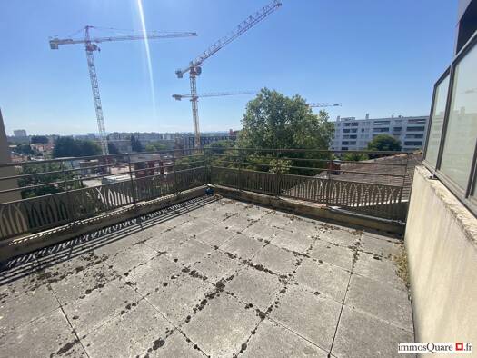Appartement à vendre 284 500 € 3 pièces 2 chambres 56,4 m² Étage 4/7 Le Bachut Lyon 8ème arrondissement 69008
