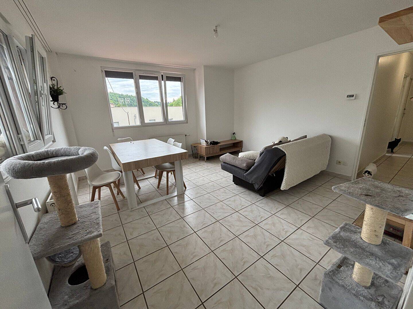 Appartement 4 pièces 80 m² · à Pont-Évêque · 80,1 m² · 980 €/mois