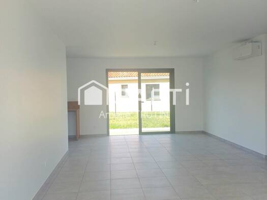 Maison de plain-pied à vendre 255 000 € 4 pièces 3 chambres 91 m² 600 m² de terrain Bressols 82710