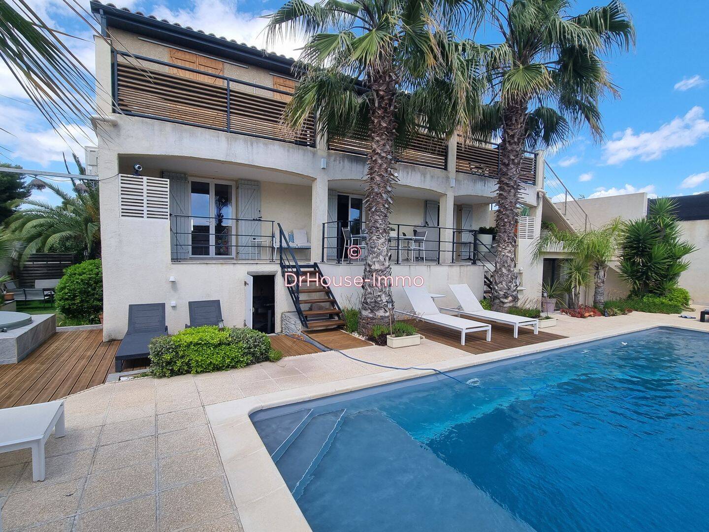 Maison 9 pièces 187 m² · à Bessan · 187 m² · 658 000 €