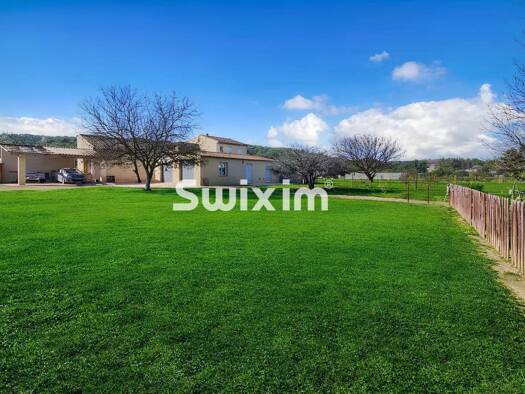 Maison de plain-pied à vendre 369 000 € 6 pièces 4 chambres 162 m² Est Bollène 84500