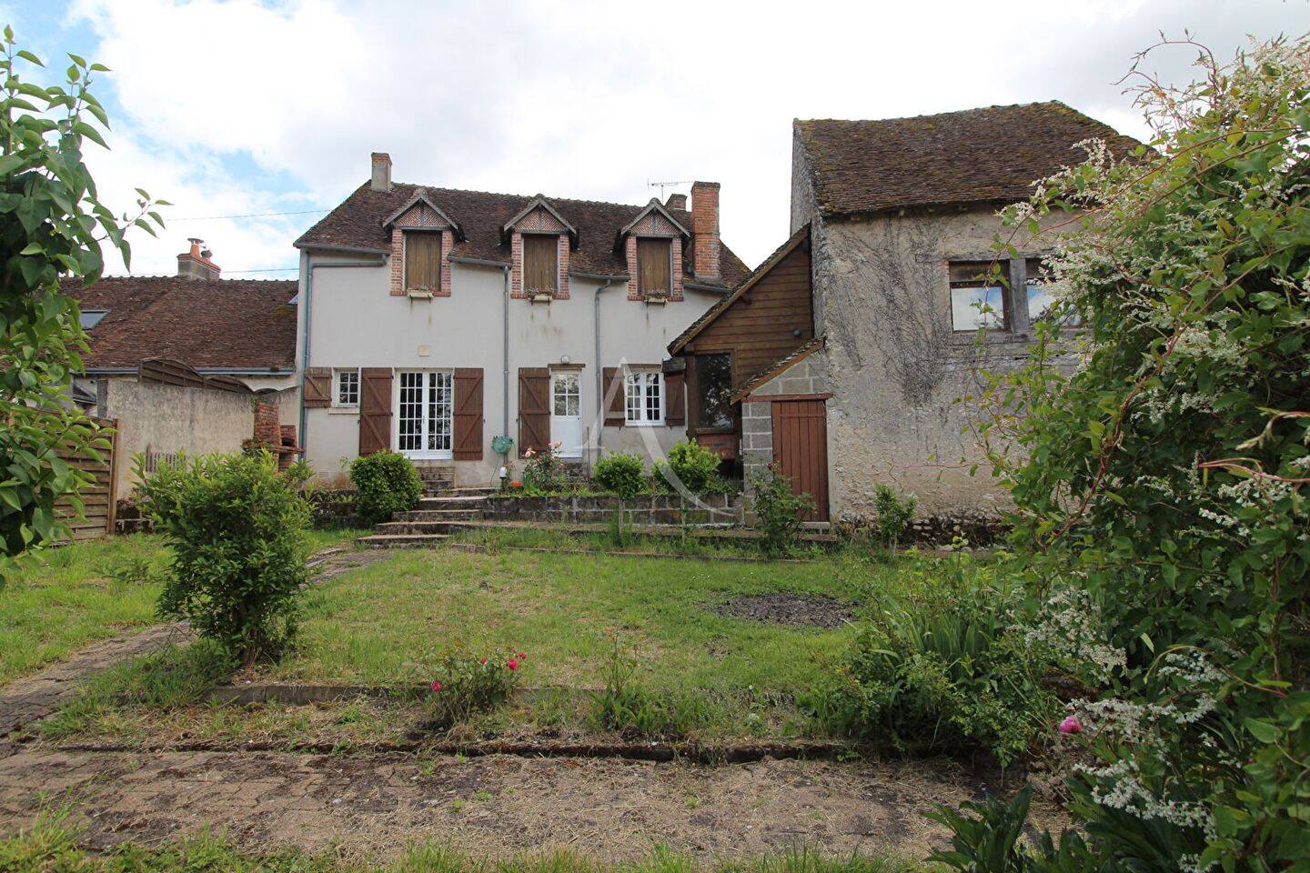 Maison 6 pièces 174 m² · à Huisseau-sur-Cosson · 174 m² · 184 000 €